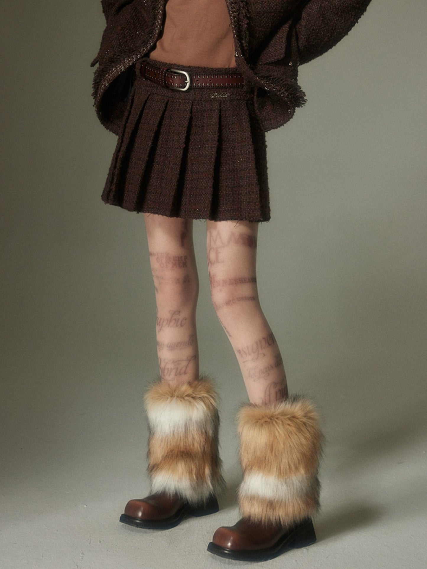 Rivet Glitter Tweed No-Collar Jacket & Pleated Skirt