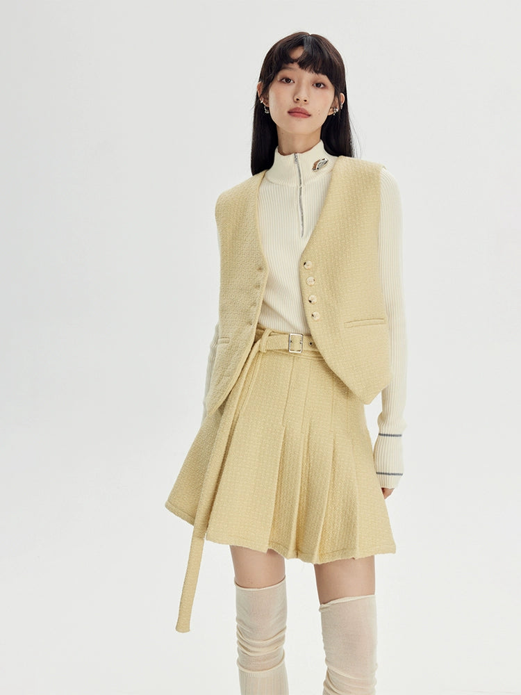 No-Collar Jacket ＆ Vest ＆ High-waisted Pleated Skirt