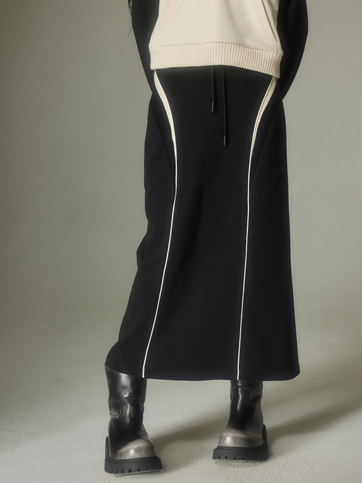 Half-ZIP Hooded Sweat Pullover& Line Skirt