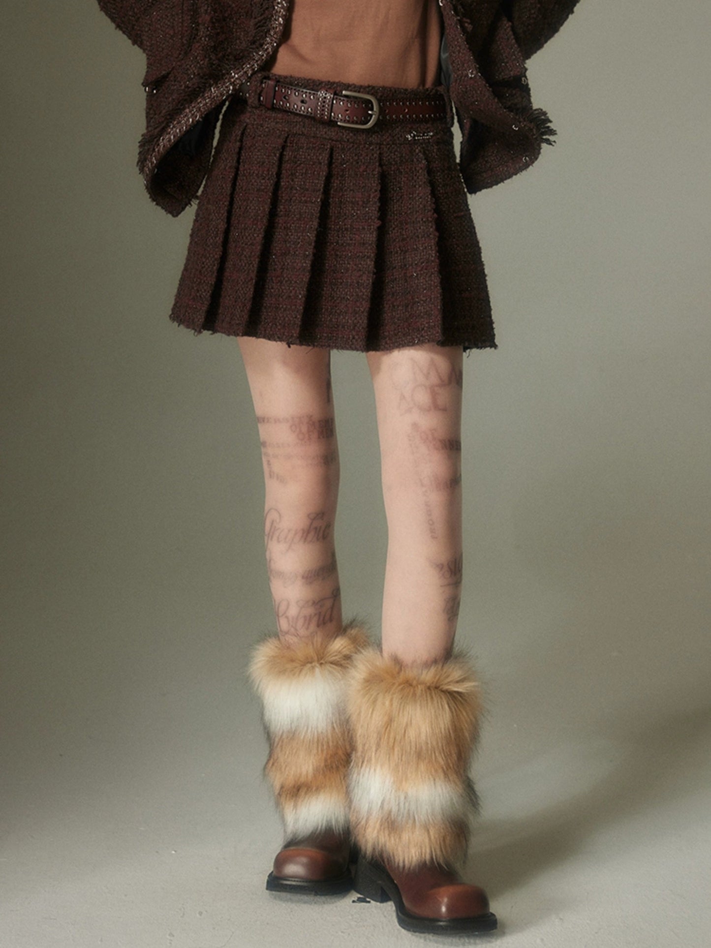 Rivet Glitter Tweed No-Collar Jacket & Pleated Skirt