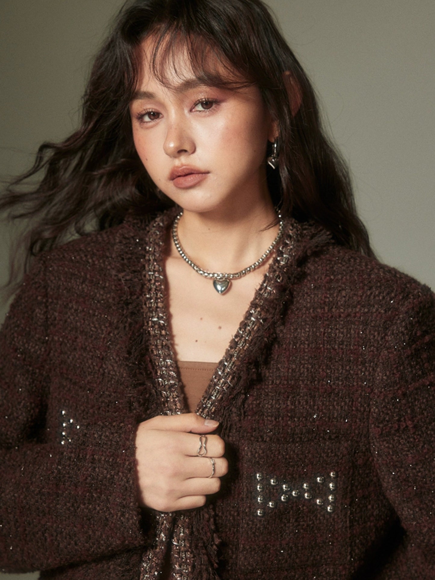 Rivet Glitter Tweed No-Collar Jacket & Pleated Skirt