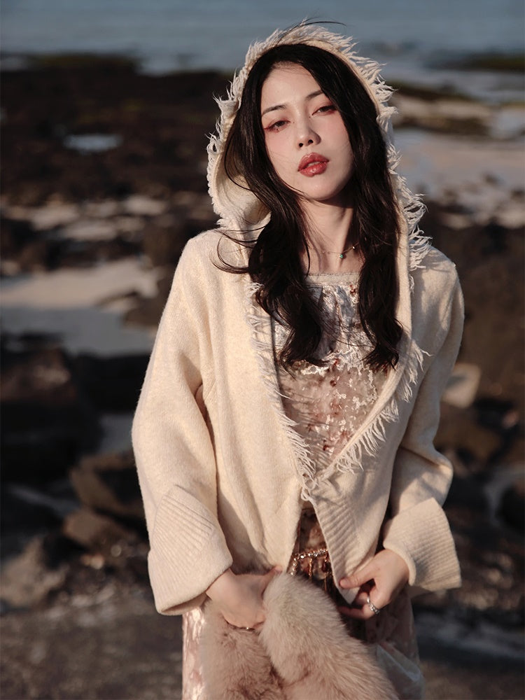 Velvet Print Halter-neck Vest & Layered Design Skirt & Chain Belt & Knitted Hooded Cardigan