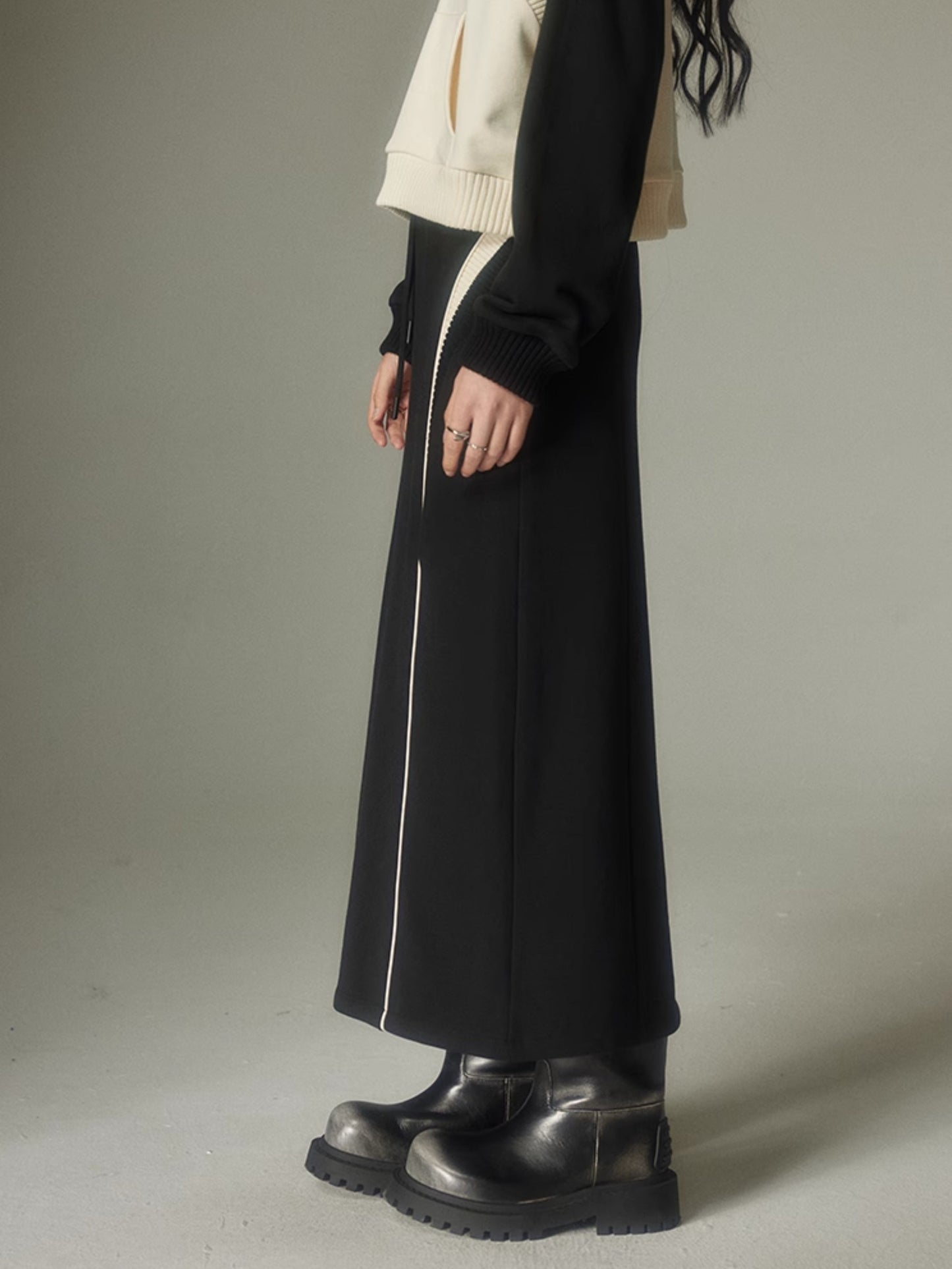 Half-ZIP Hooded Sweat Pullover& Line Skirt