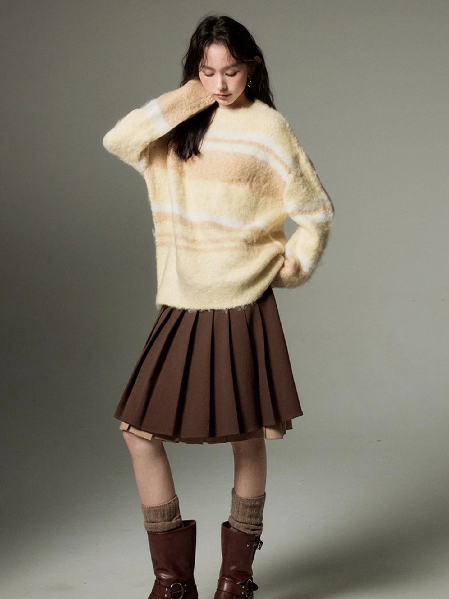 Border Soft And Waxy Loose Sweater