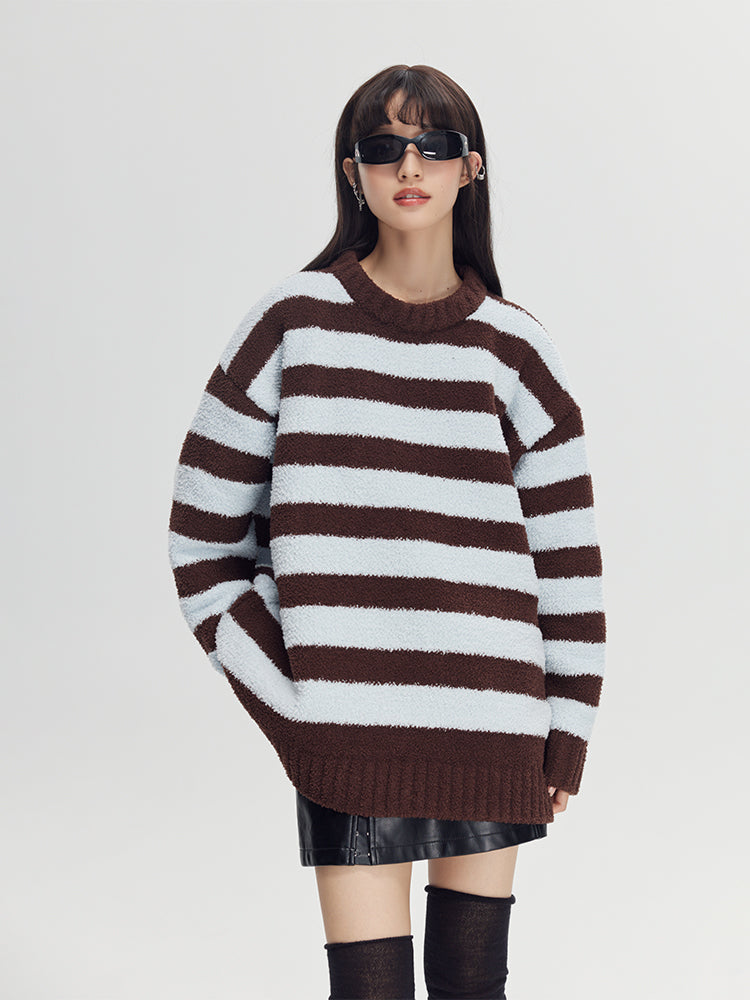 Loose Border Sweater