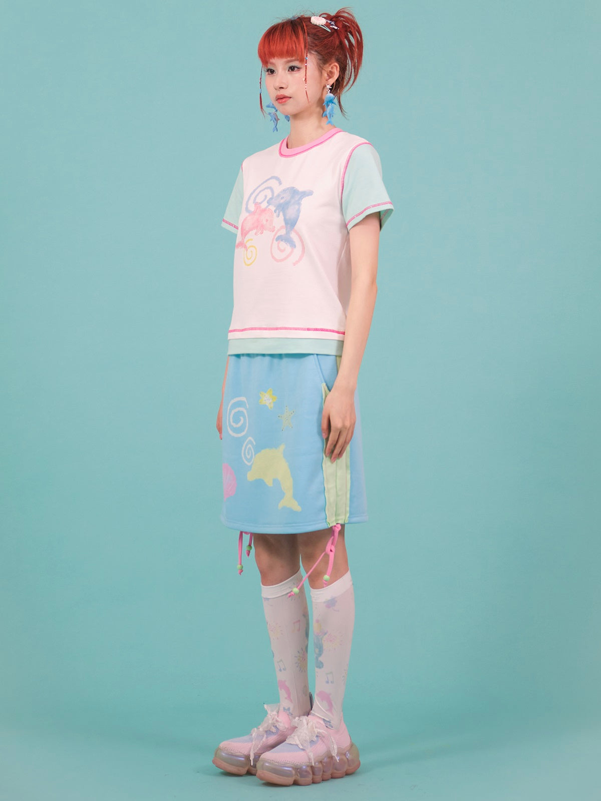 Contrast Color Dolphin Illustration Short T-shirt