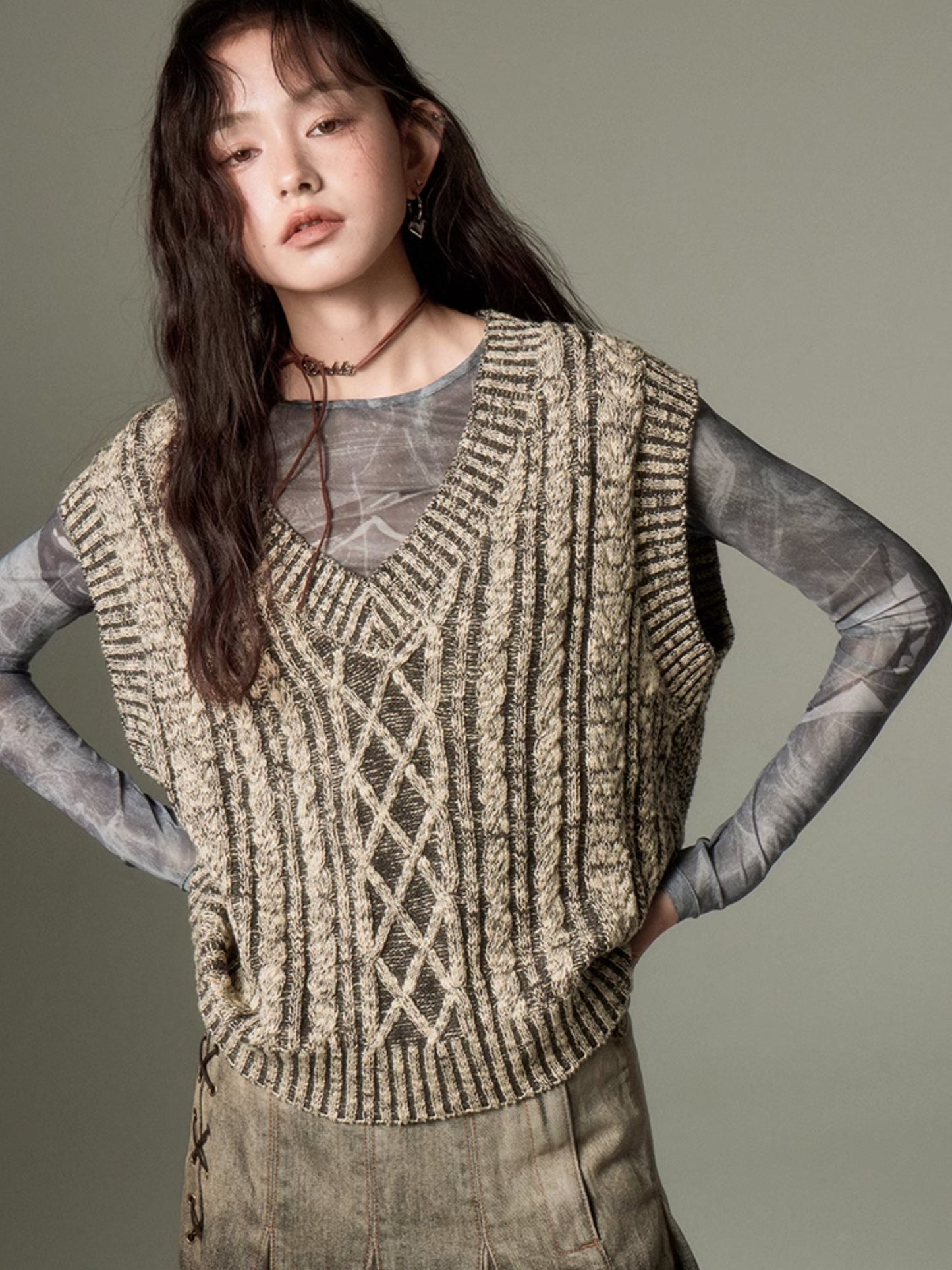 Cable V-neck Knitted Vest