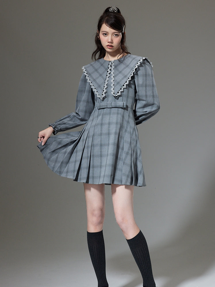 Large Lapel Plaid Pleated Dress