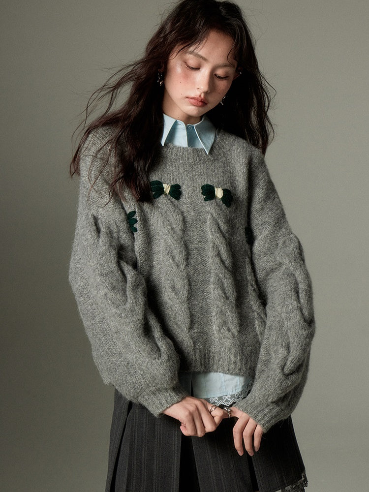 Round Neck Cable Bow Knitted Sweater