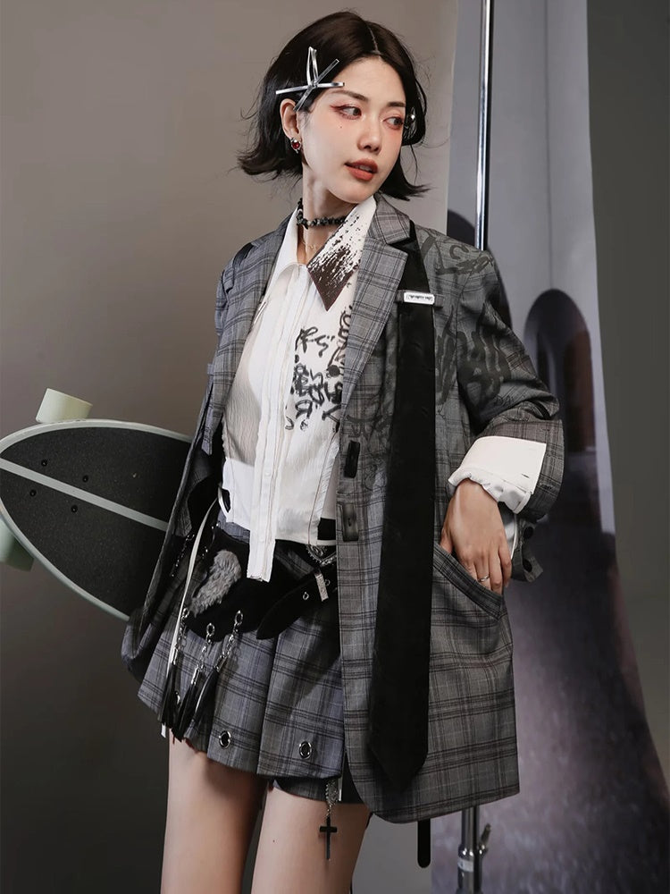 Graffiti Printed Plaid Loose Jacket ＆ Pleated Culottes & Vest ＆ Belt